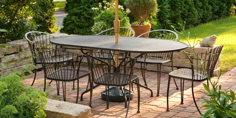 Spray Painted Outdoor Furniture